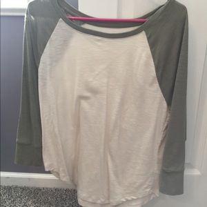 Women’s Raglan Tee